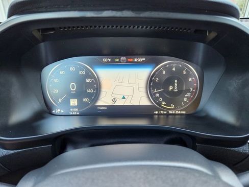 Used 2020 Volvo XC40 T5 Momentum AWD/4WD image 19