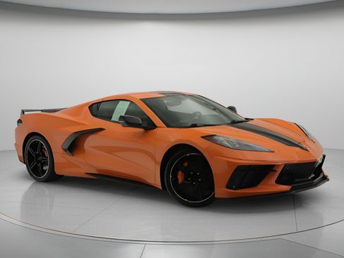 Used 2022 Chevrolet Corvette Stingray Premium Cpe w/ Z51 Performance Package RWD image 27