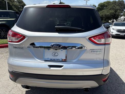 Used 2015 Ford Escape Titanium FWD image 4