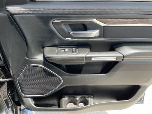 Used 2019 RAM 1500 Laramie AWD/4WD image 18