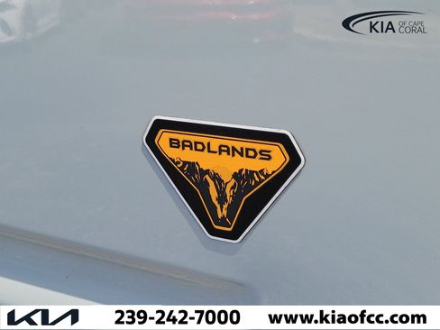 Used 2021 Ford Bronco Sport Badlands image 9