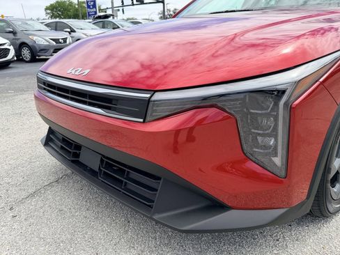 Used 2025 Kia K4 LXS image 9