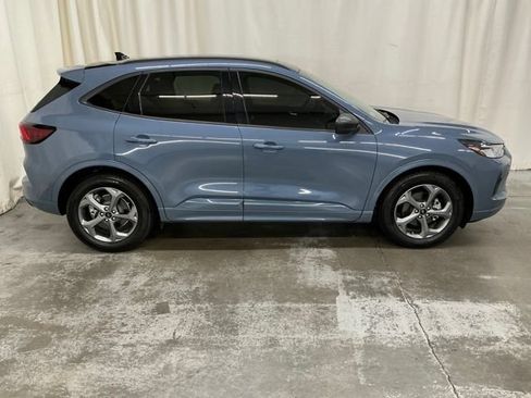 Used 2023 Ford Escape ST-Line w/ Tech Pack #1 FWD image 2