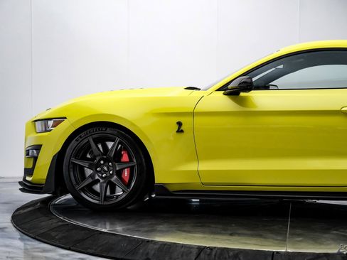 Used 2021 Ford Mustang Shelby GT500 w/ Carbon Fiber Track Pack image 7