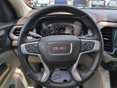 Used 2017 GMC Acadia Denali w/ Technology Package FWD image 14