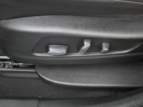 Used 2023 Cadillac XT6 Premium Luxury image 25