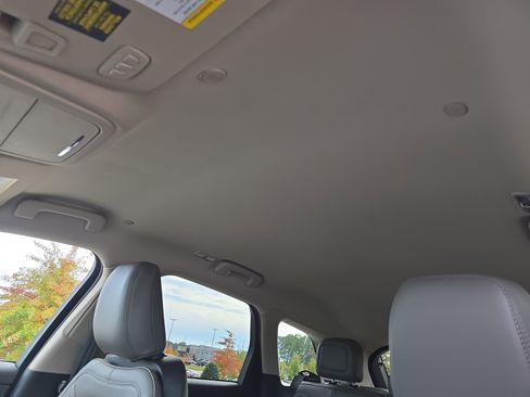 New 2026 Lincoln Corsair Premiere image 29