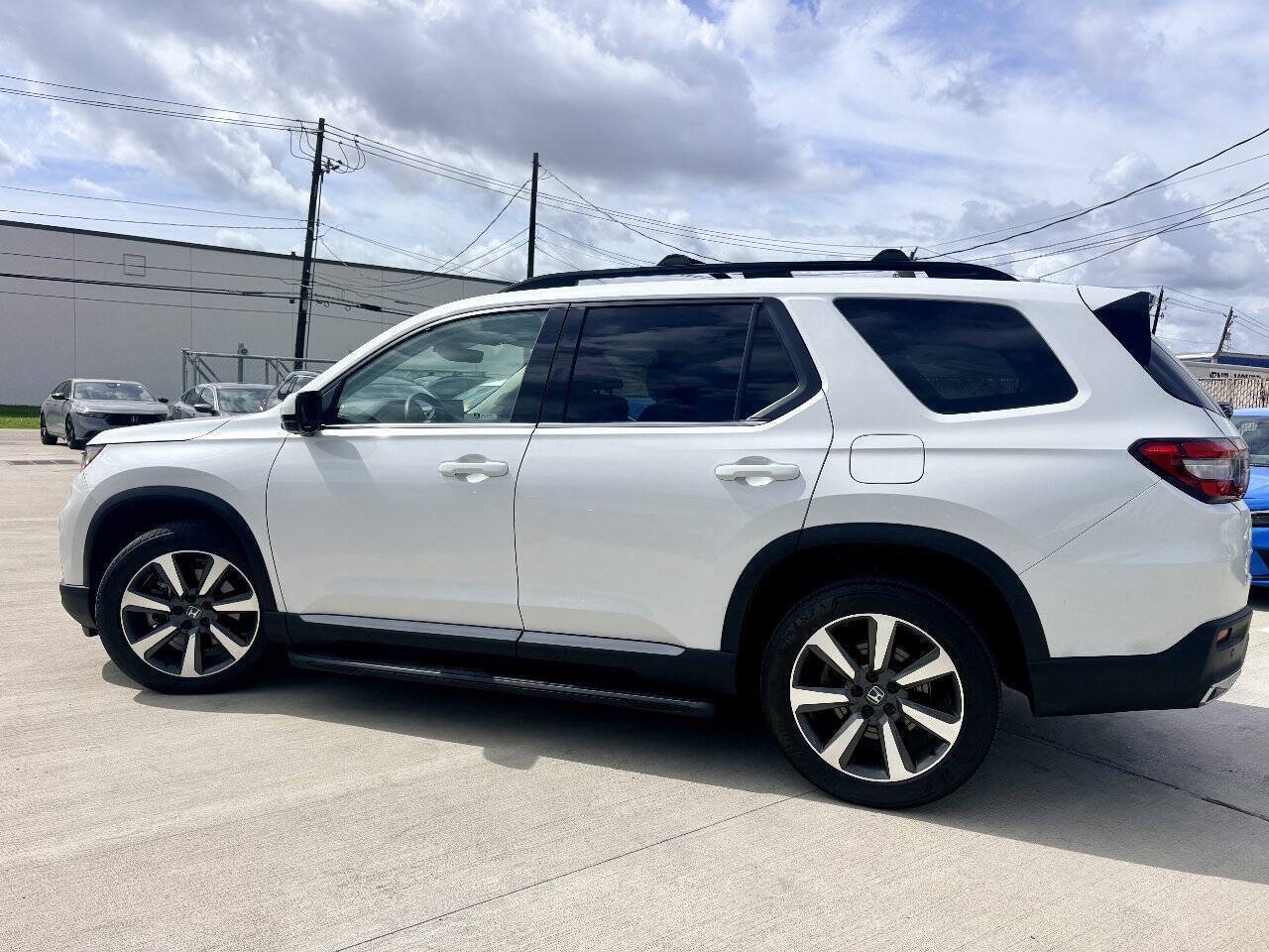 Used 2024 Honda Pilot Elite image 6