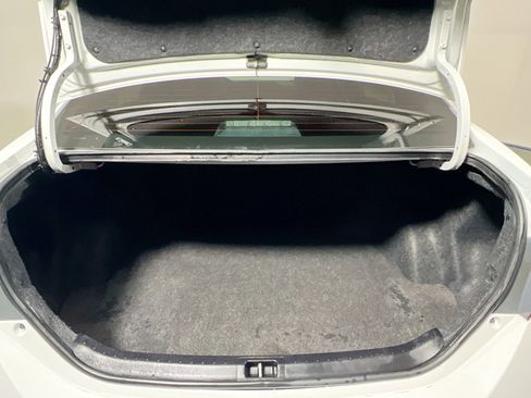 Used 2016 Toyota Corolla S image 33