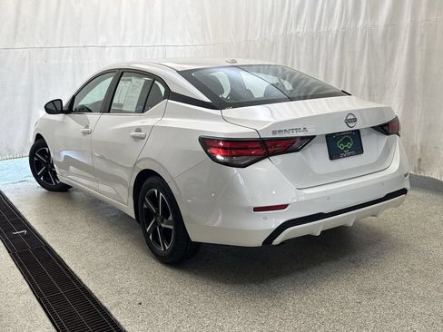 Used 2025 Nissan Sentra SV FWD image 8