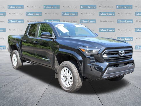 Used 2024 Toyota Tacoma SR5 AWD/4WD image 3