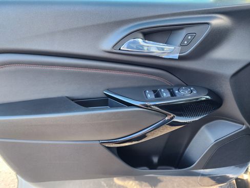 New 2026 Chevrolet Trax RS w/ Sunroof Package image 23