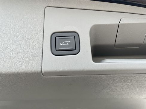 Certified 2023 Cadillac XT5 Premium Luxury AWD/4WD image 18