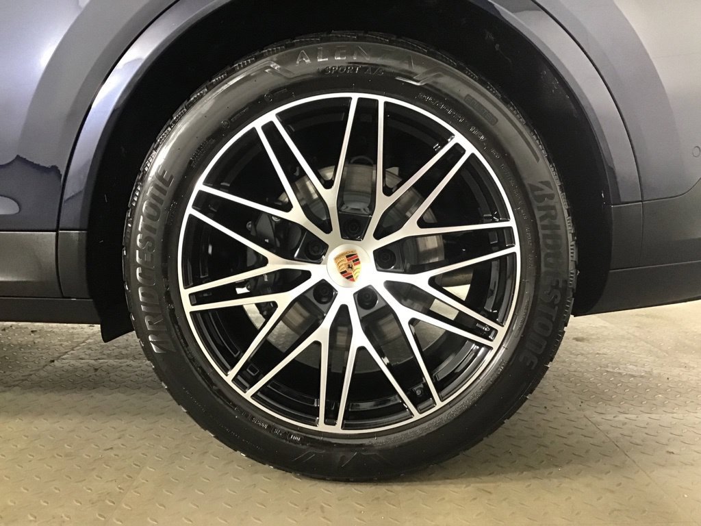 Certified 2026 Porsche Cayenne Coupe AWD/4WD image 11