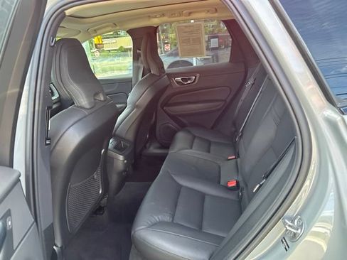Used 2025 Volvo XC60 B5 Plus AWD/4WD image 17