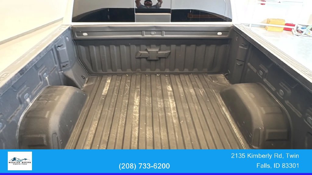 Used 2019 Chevrolet Silverado 1500 LTZ w/ LTZ Premium Package AWD/4WD image 13