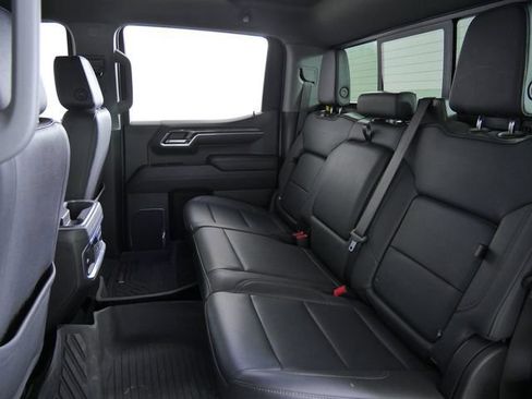 Used 2024 Chevrolet Silverado 1500 LTZ AWD/4WD image 17