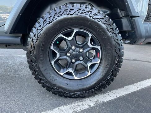 Used 2023 Jeep Wrangler Unlimited Rubicon AWD/4WD image 32