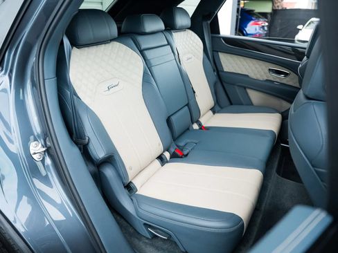 Used 2021 Bentley Bentayga Speed AWD/4WD image 34