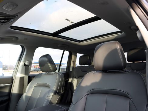 New 2023 Jeep Grand Cherokee 4WD 4xe image 25