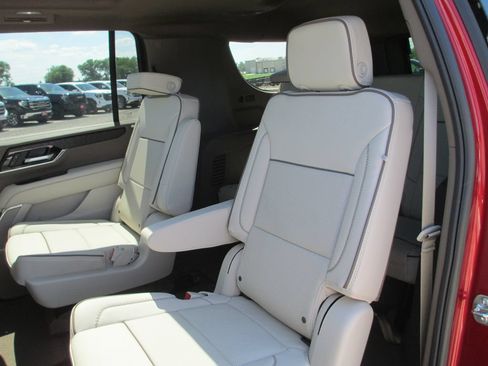 New 2026 GMC Yukon XL Denali w/ Sun & Power Step Package AWD/4WD image 12
