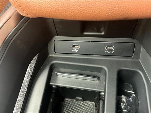 Used 2022 Audi e-tron Premium Plus w/ Premium Plus Package image 31