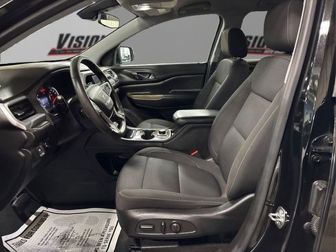 Used 2023 GMC Acadia SLE w/ Driver Convenience Package image 9