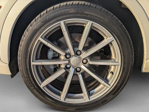 Used 2018 Audi Q3 2.0T Premium Plus w/ Premium Plus Package image 23