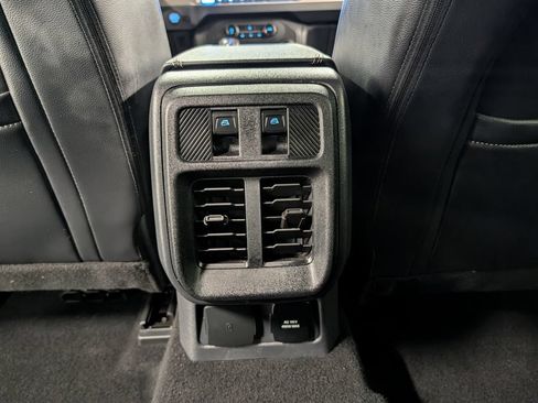 Used 2025 Ford Bronco Outer Banks AWD/4WD image 27