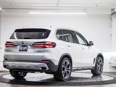 Used 2024 BMW X5 sDrive40i w/ Parking Assistance Package image 6