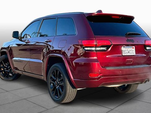 Used 2020 Jeep Grand Cherokee Altitude image 10