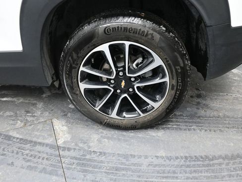 Used 2025 Chevrolet TrailBlazer LT w/ Driver Confidence Package image 15