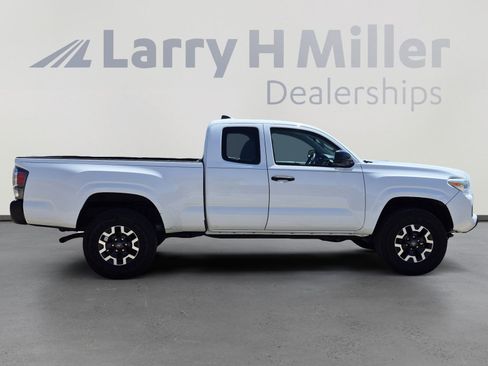 Used 2018 Toyota Tacoma SR RWD image 6