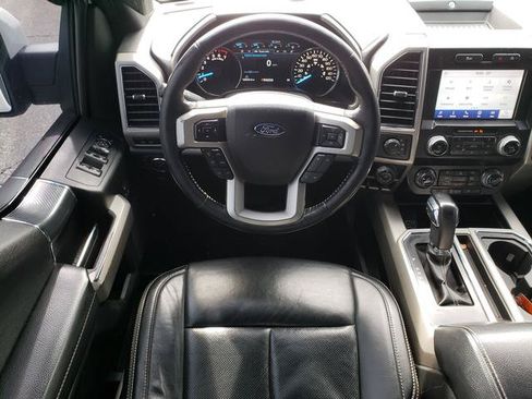 Used 2019 Ford F150 Lariat w/ Equipment Group 502A Luxury AWD/4WD image 17
