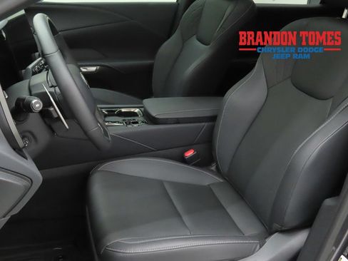 Used 2025 Lexus RX 350 Premium w/ Accessory Package AWD/4WD image 10