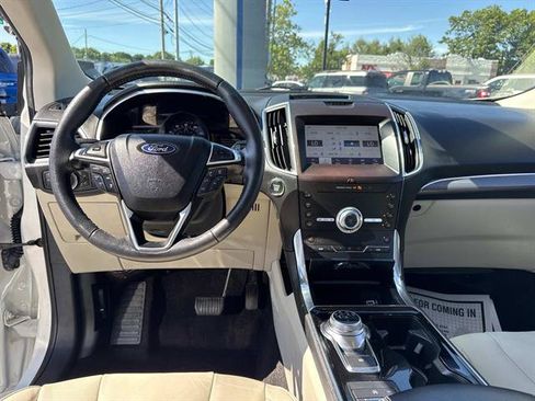 Used 2020 Ford Edge Titanium AWD/4WD image 29