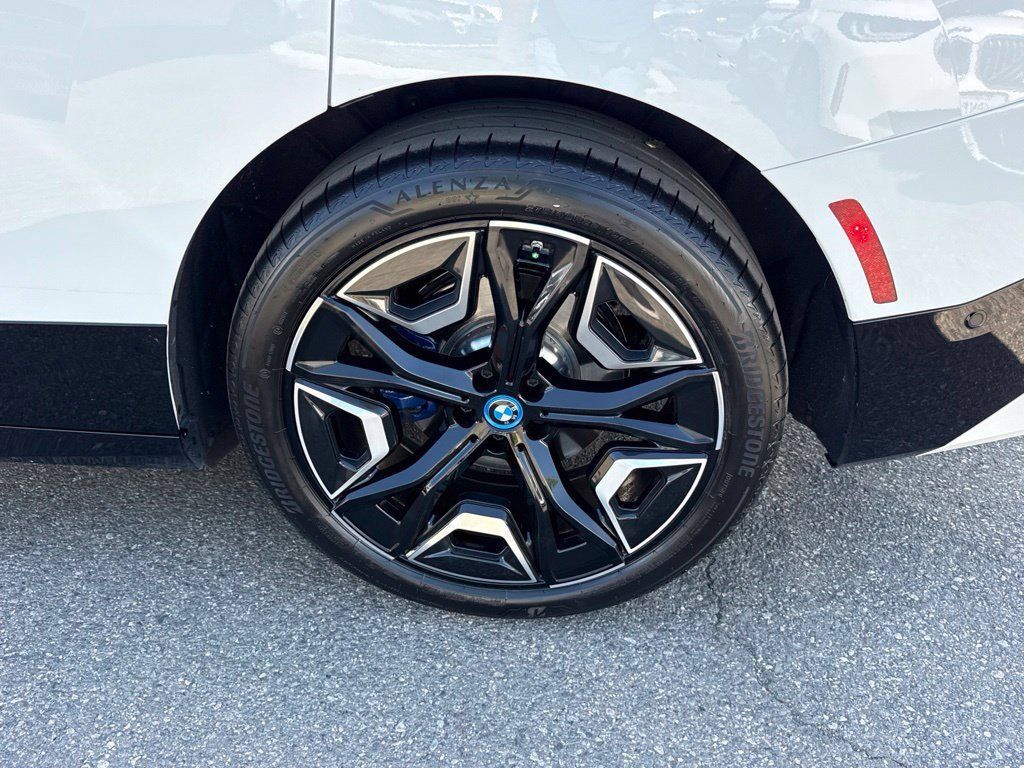 Certified 2024 BMW iX xDrive50 w/ Premium Package AWD/4WD image 14