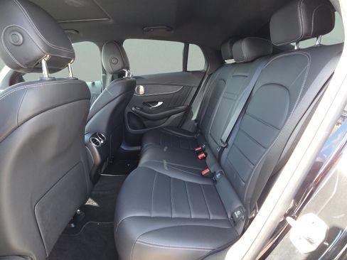 Used 2023 Mercedes-Benz GLC 300 4MATIC Coupe image 16