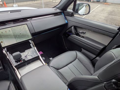 New 2026 Land Rover Range Rover Sport Dynamic SE AWD/4WD image 28