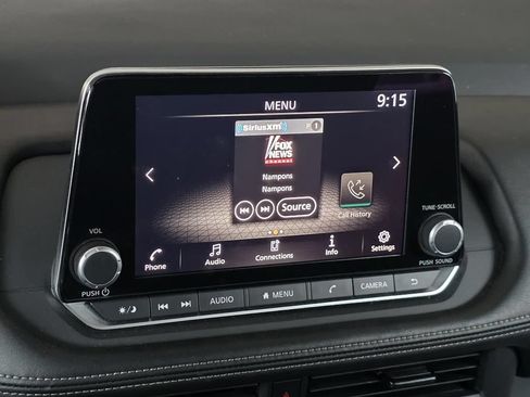 Used 2024 Nissan Rogue S FWD image 15