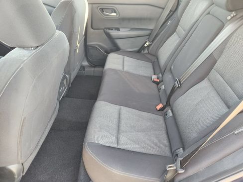 Used 2024 Nissan Rogue SV FWD image 19