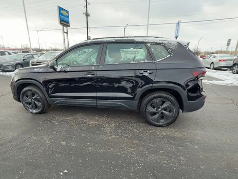 Used 2025 Volkswagen Taos S image 5