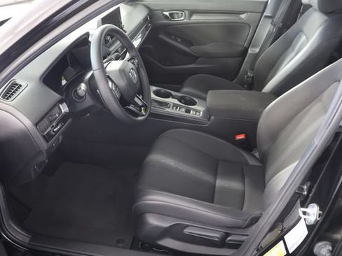 Used 2025 Honda Civic Sport image 18