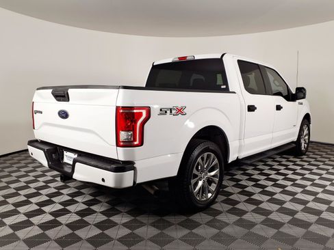 Used 2017 Ford F150 XL w/ Equipment Group 101A Mid RWD image 4
