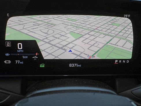 Used 2025 Chevrolet Equinox EV RS FWD image 13