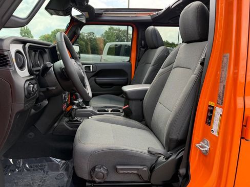 Certified 2025 Jeep Wrangler Unlimited Sport AWD/4WD image 10