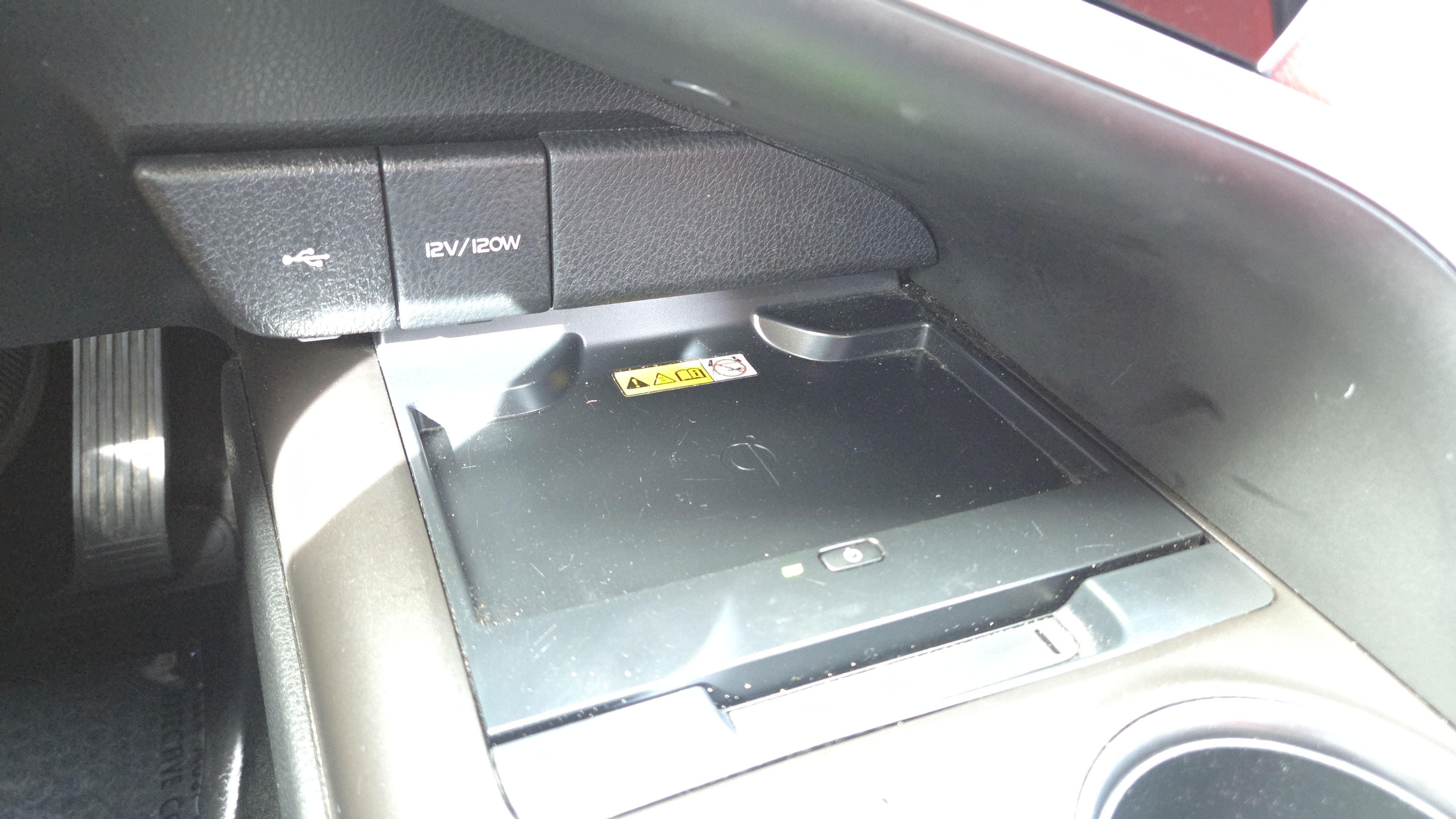 Used 2022 Toyota Camry XSE w/ Navigation Package FWD image 32