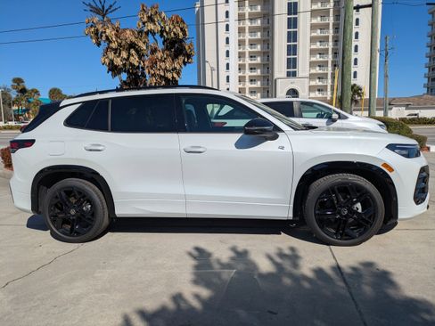 New 2026 Volkswagen Tiguan SE R-Line image 3