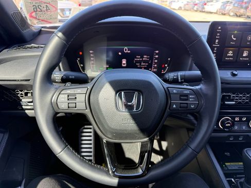 Used 2025 Honda Accord Sport image 11