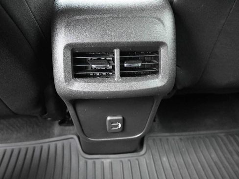 Used 2024 Chevrolet Equinox LT AWD/4WD image 14